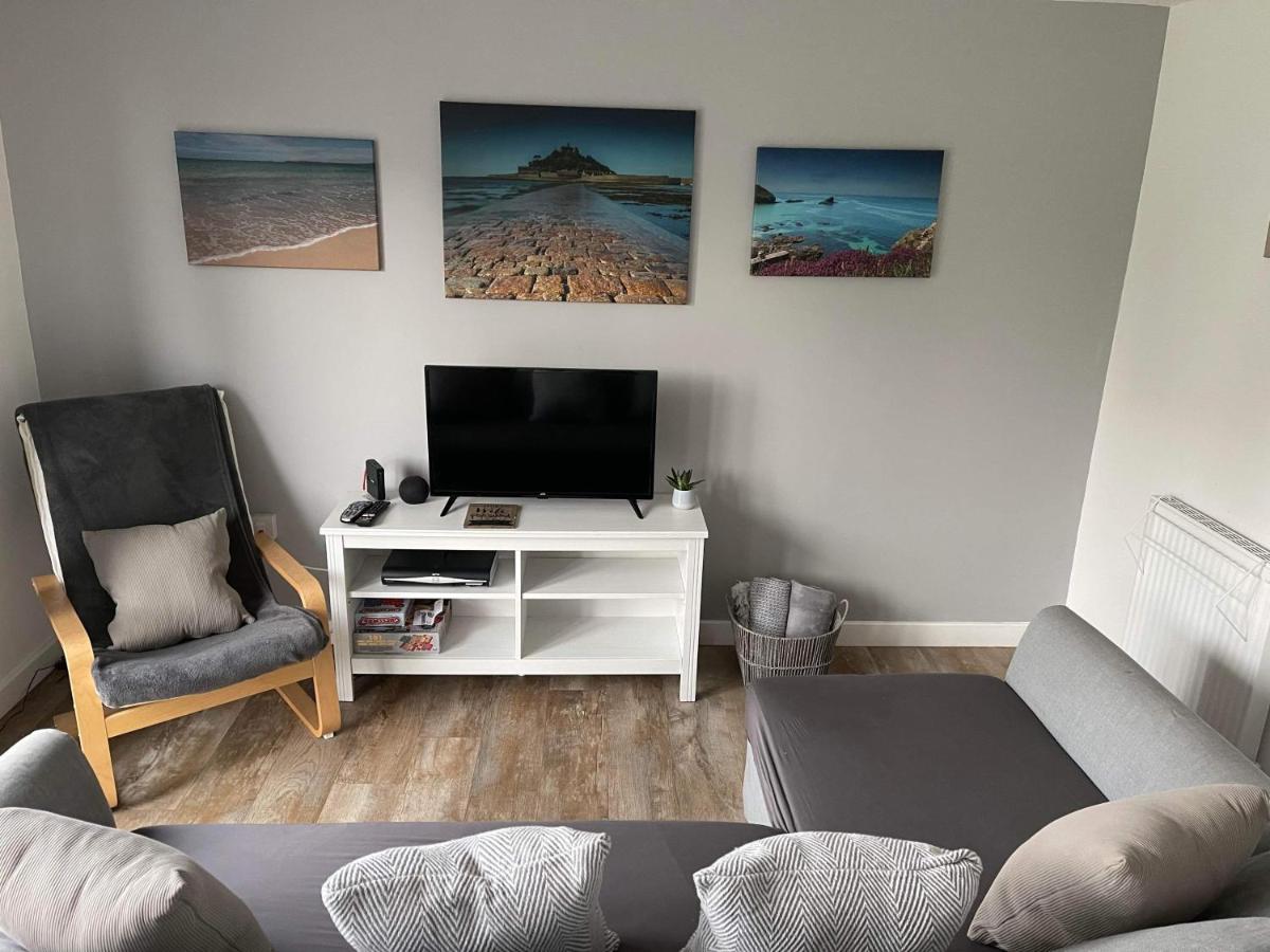 Wheal Rose -Beautifully Fitted Lodge Helston Cornwall Exteriör bild